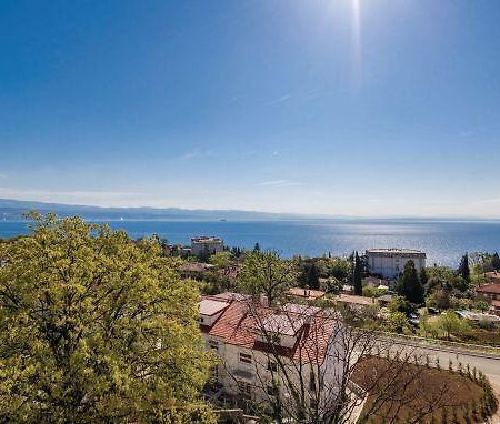 Leona Daire Lovran Dış mekan fotoğraf